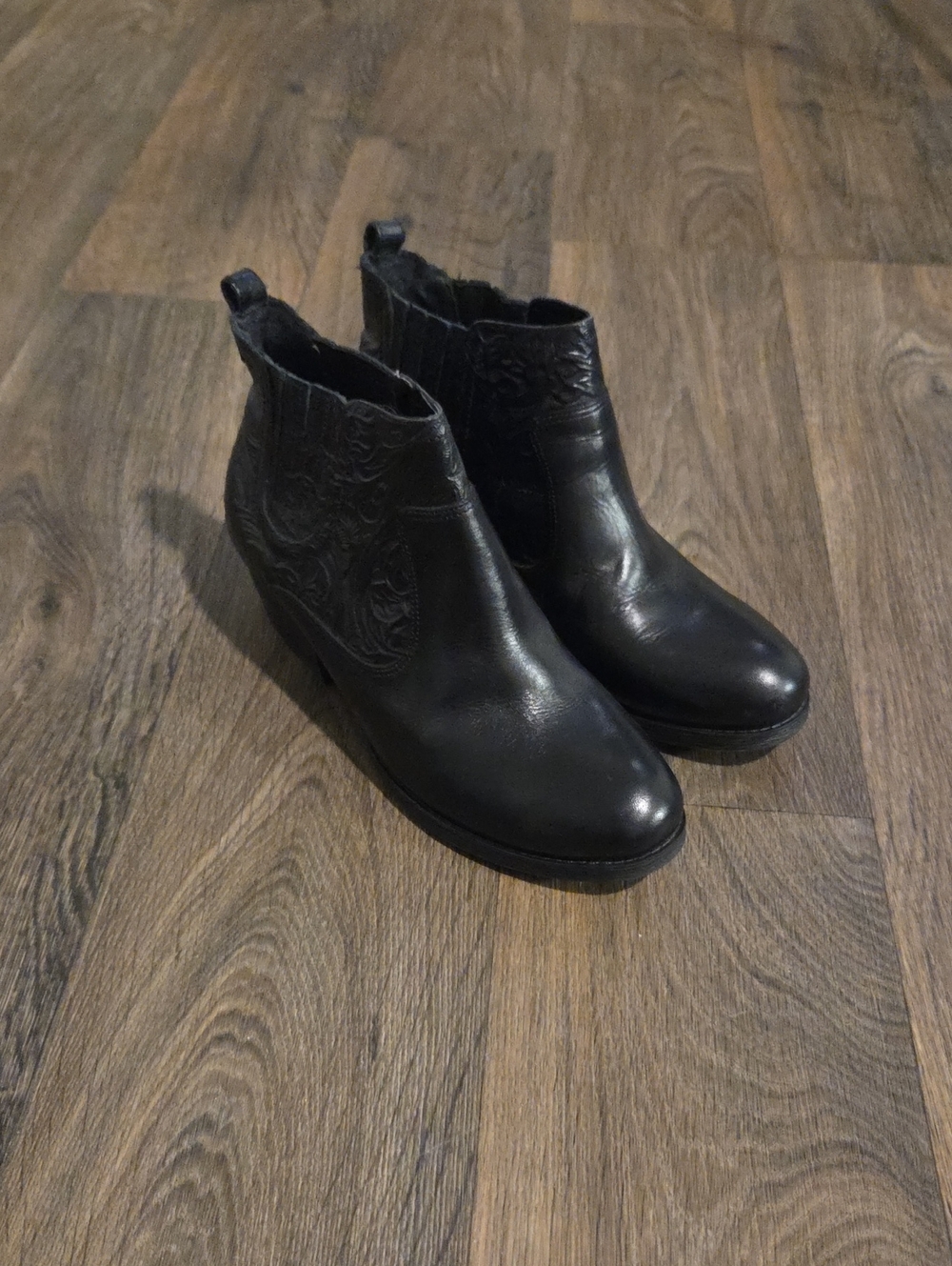Nurture Leather Ankle Boots Women's Size 9 M Tooled Floral Size 10